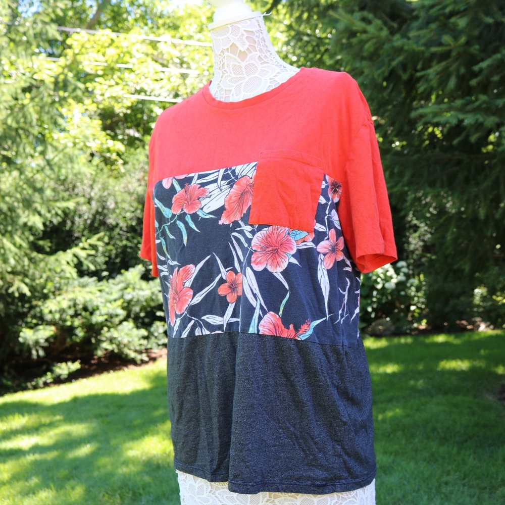 Oversized Skater Pocket Tee